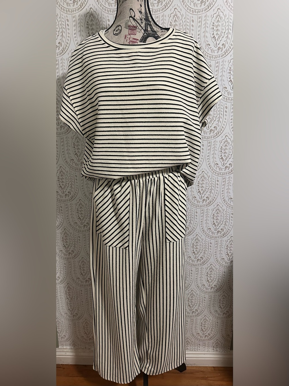Women's Black & Cream Striped Wide-Leg pant set new no tags